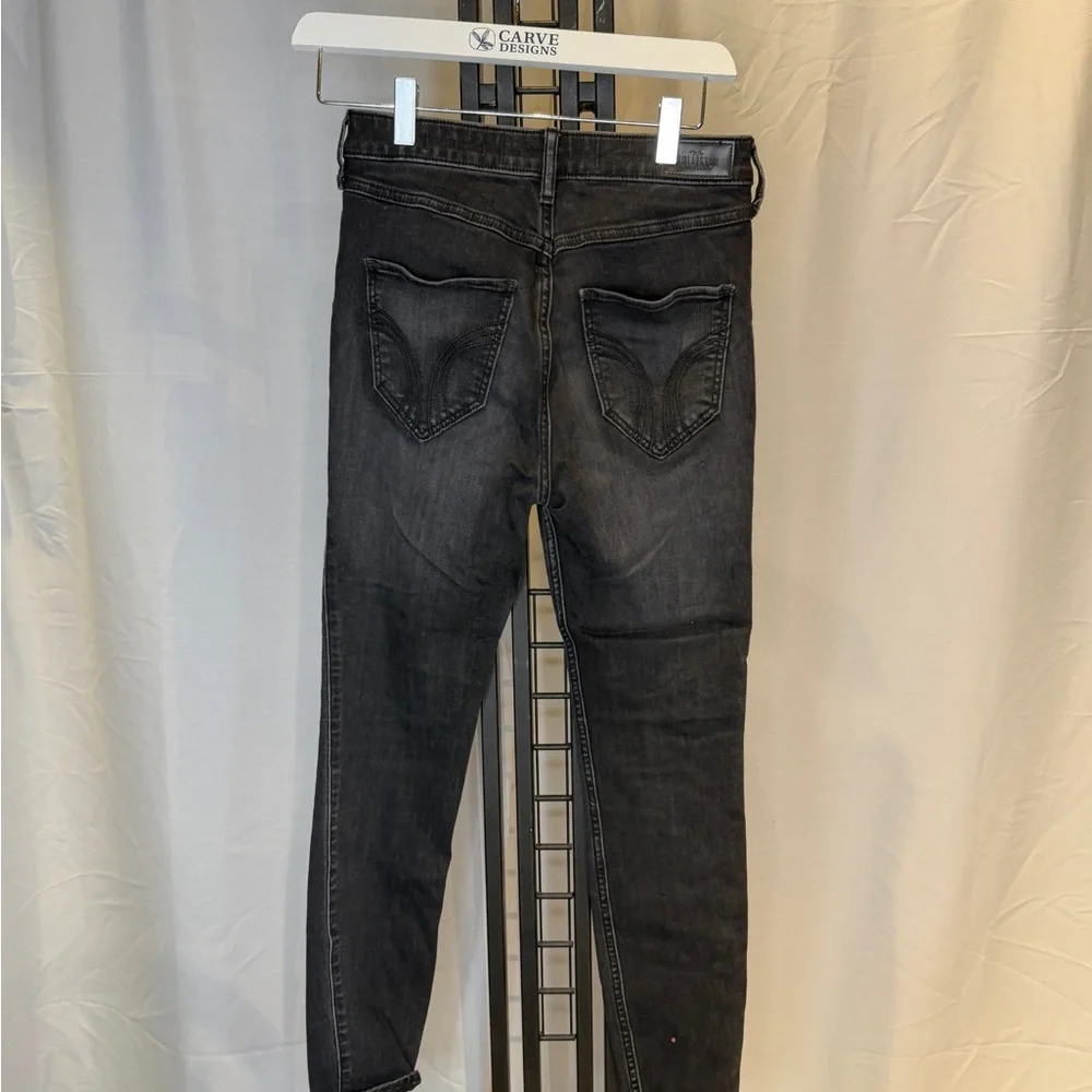 Hollister Women's Black Skinny Jeans - Picture 3 of 4
